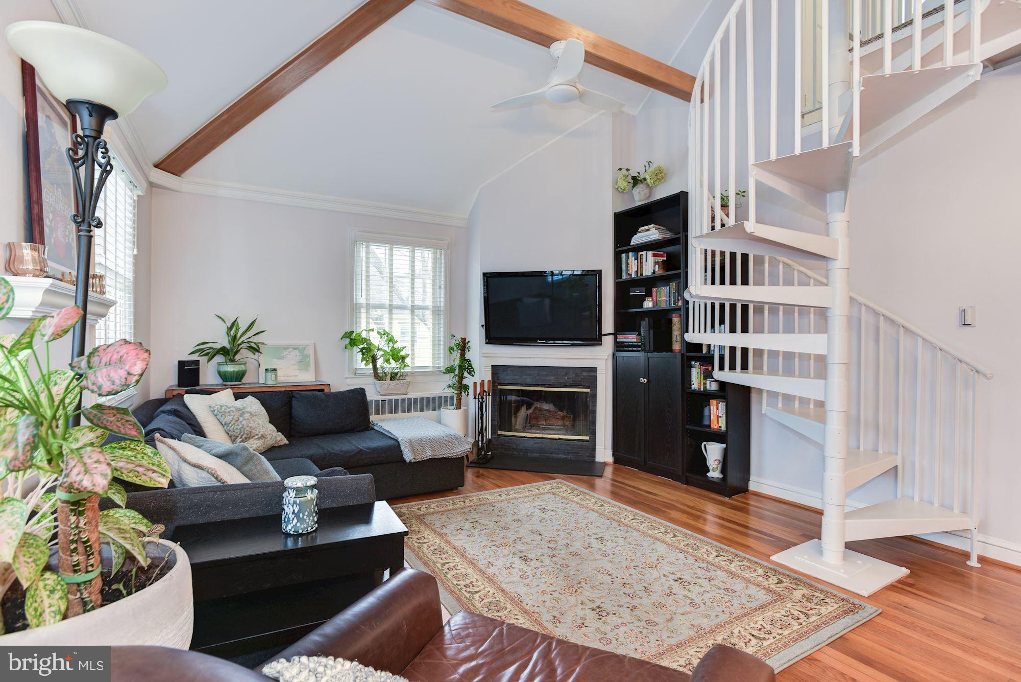 8333 Grubb Road, Unit 203 Silver Spring, MD 20910 - Photo 6 of 39 Living Room