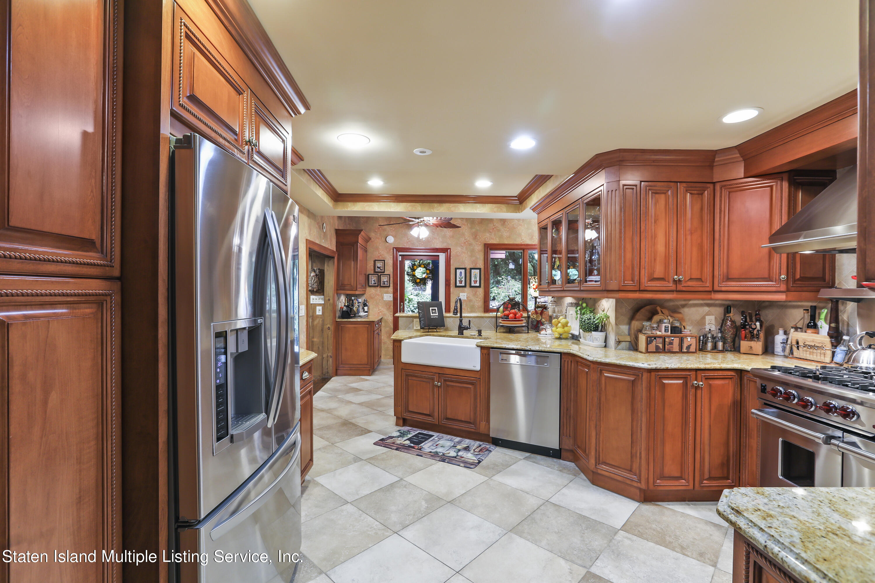 435 Edinboro Road Staten Island, NY 10306 - Photo 12 of 50 5W5A0318