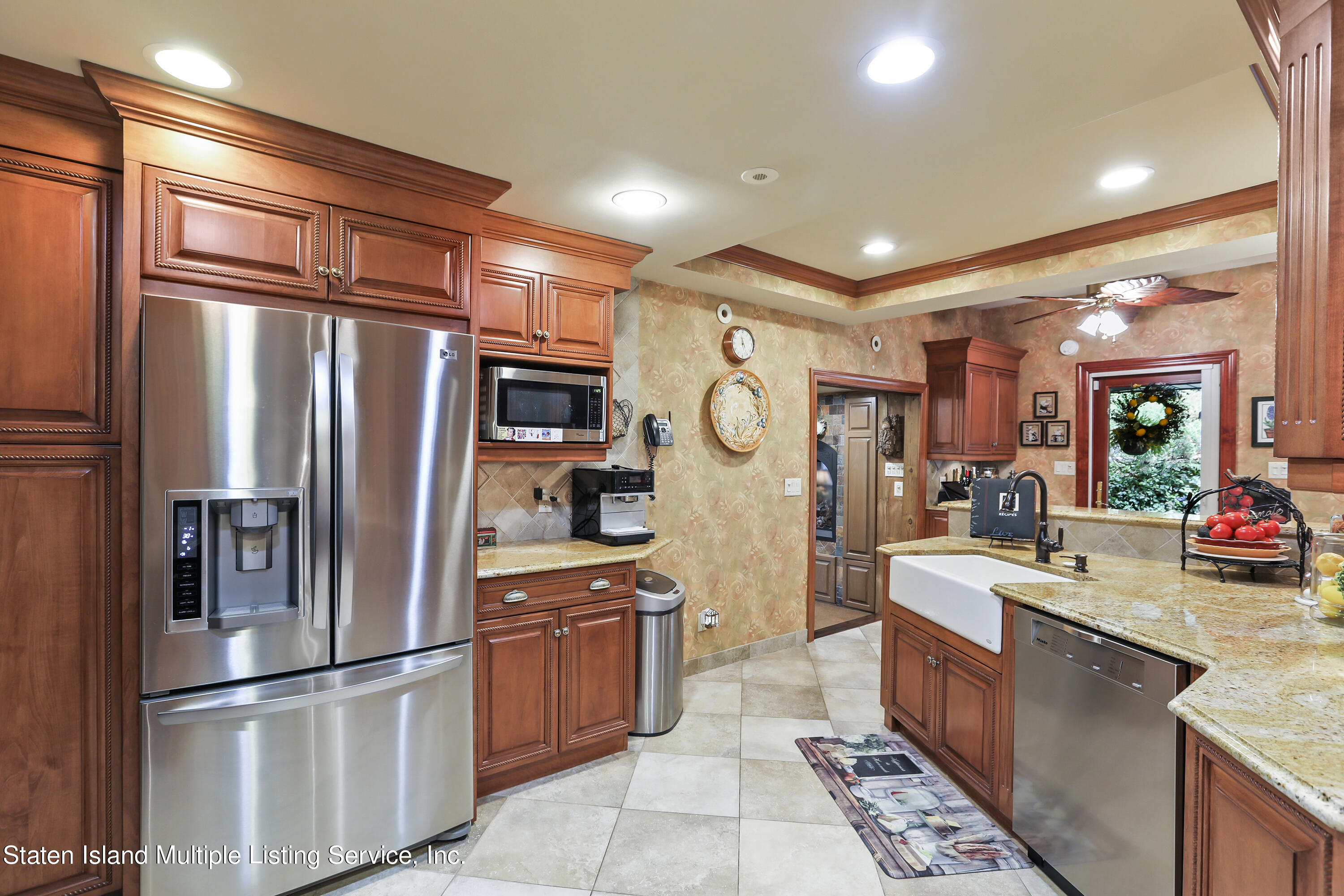 435 Edinboro Road Staten Island, NY 10306 - Photo 14 of 50 5W5A0328
