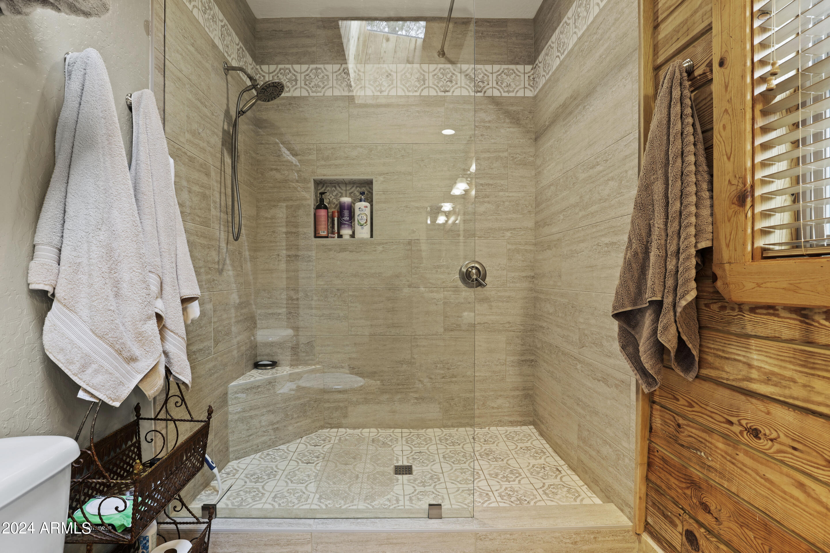 1534 Mainline Road Heber, AZ 85928 - Photo 13 of 40 Large Master walk in shower