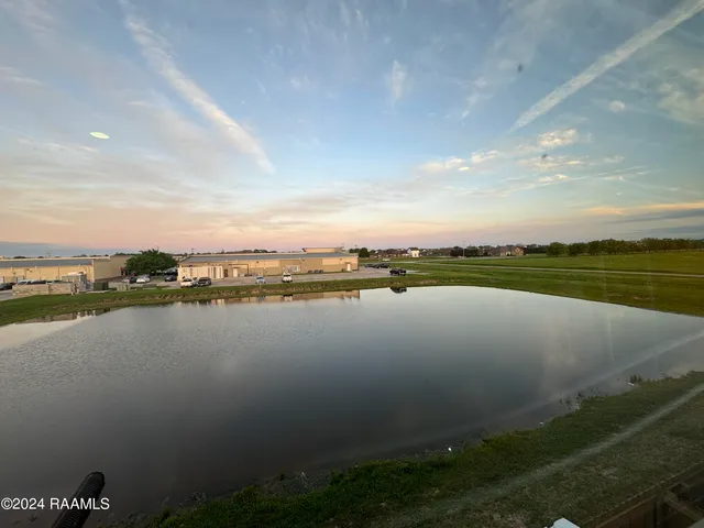 $1,595 | 125 Gadwall Drive, Youngsville, LA 70592