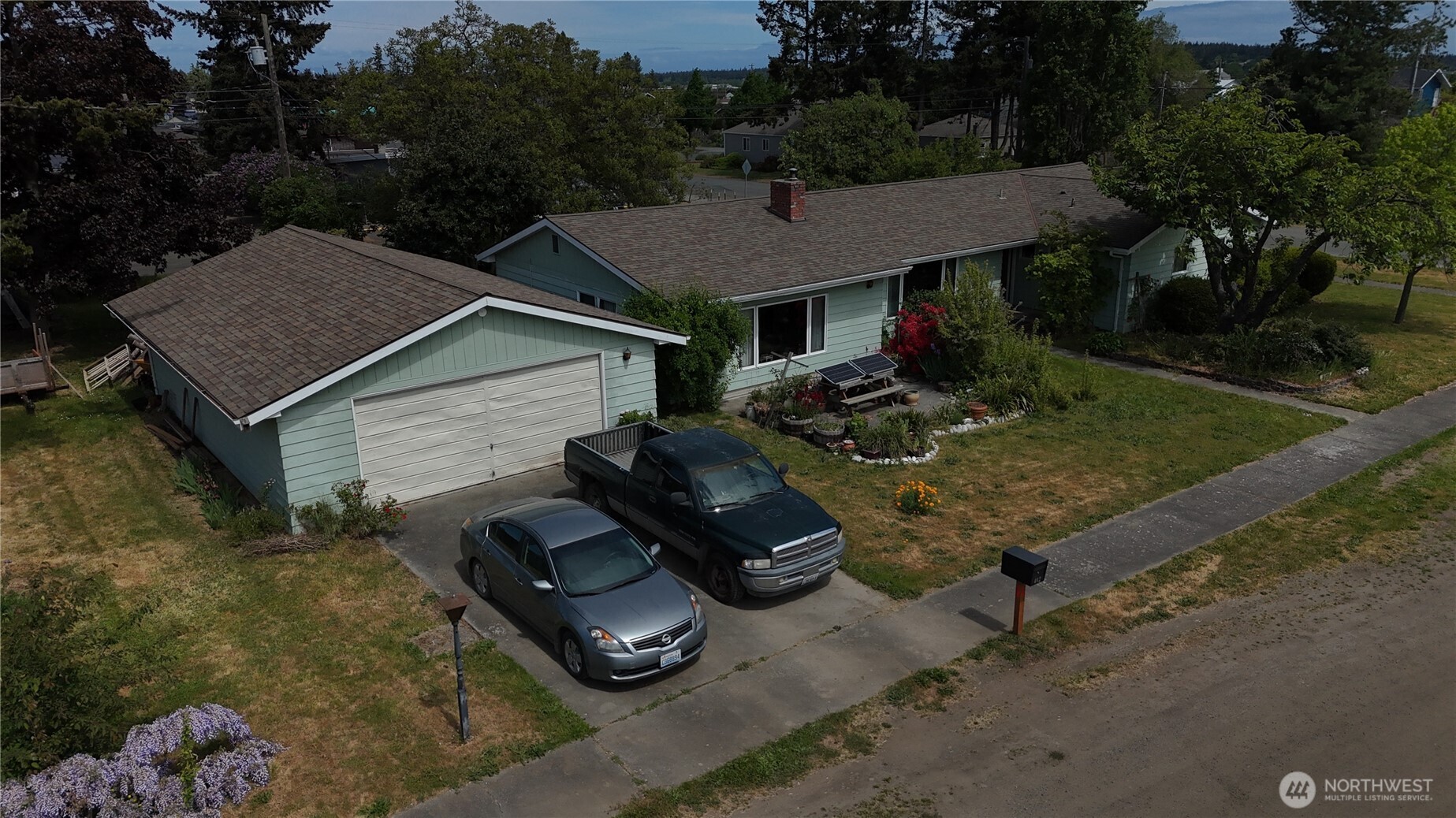 402 West Maple Street Sequim, WA 98382 - Photo 5 of 31