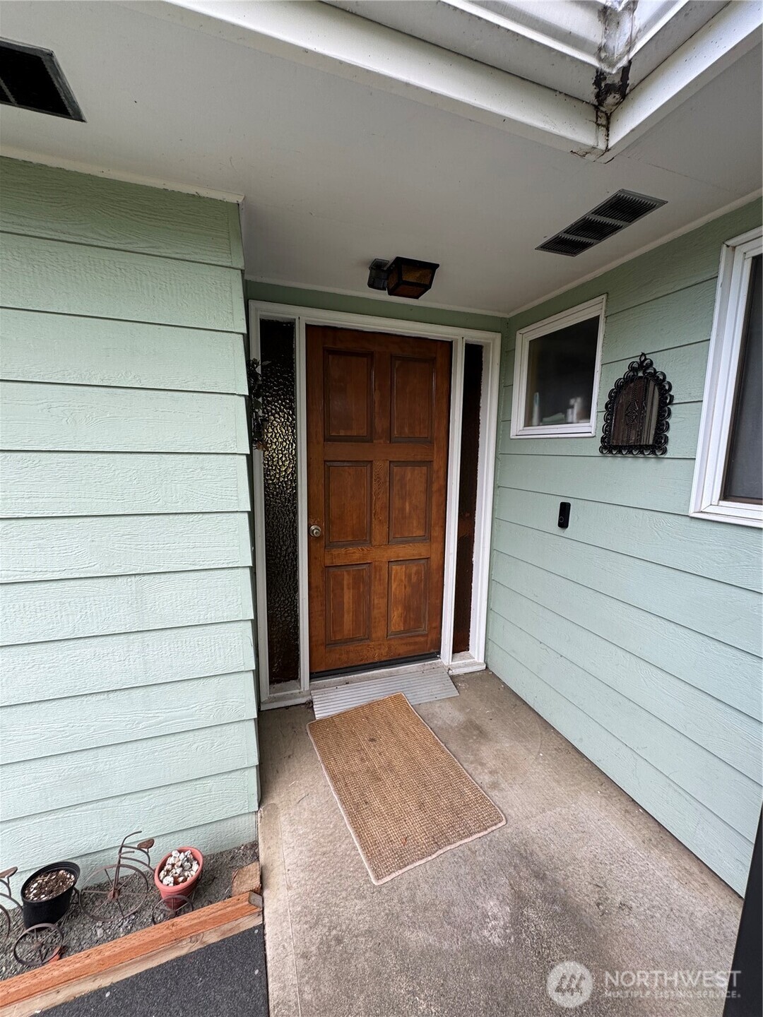402 West Maple Street Sequim, WA 98382 - Photo 9 of 31
