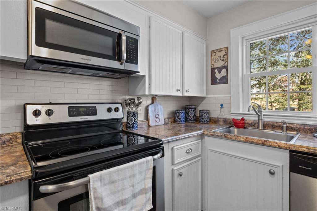 254 Hillcrest Drive Elkin, NC 28621 - Photo 12 of 38