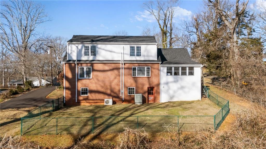 254 Hillcrest Drive Elkin, NC 28621 - Photo 6 of 38