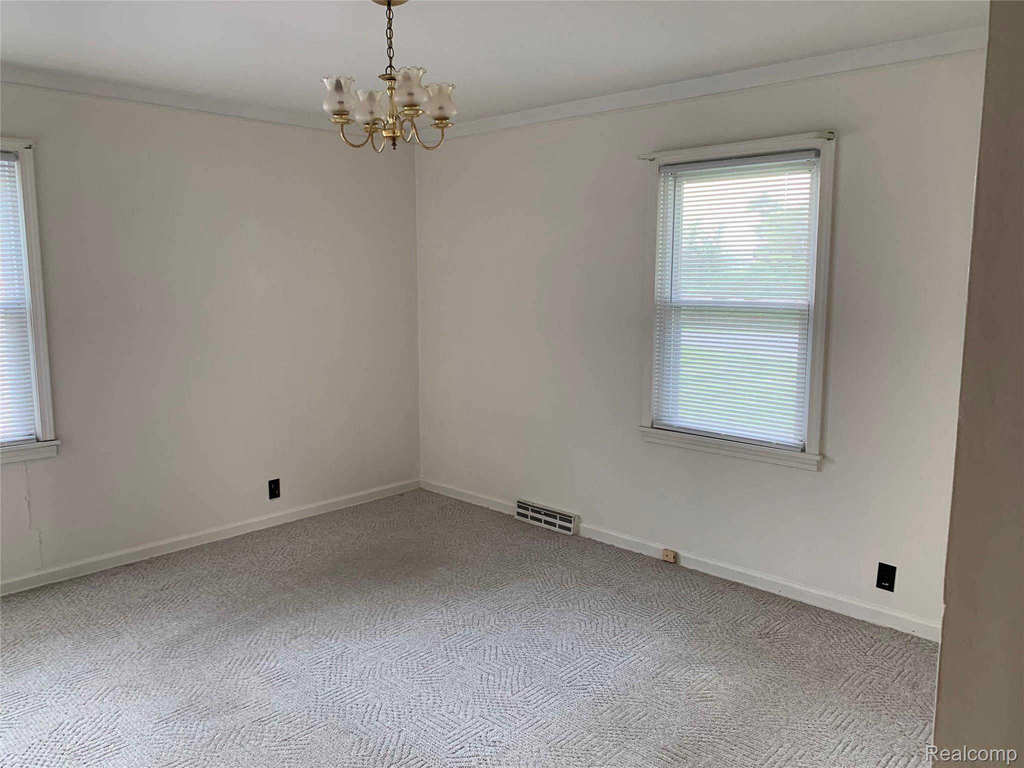 23815 Superior Road Taylor, MI 48180 - Photo 17 of 33 IMG_3252.jpg