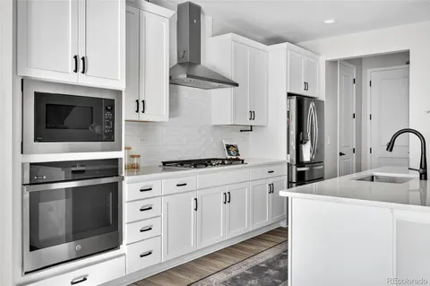 $829,900 | 716 Split Rock Drive, Erie, CO 80516