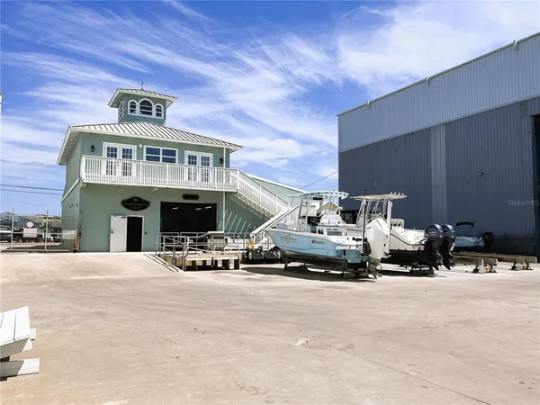 $18,000 | 100 Circuit Road, Unit N47, Nokomis, FL 34275