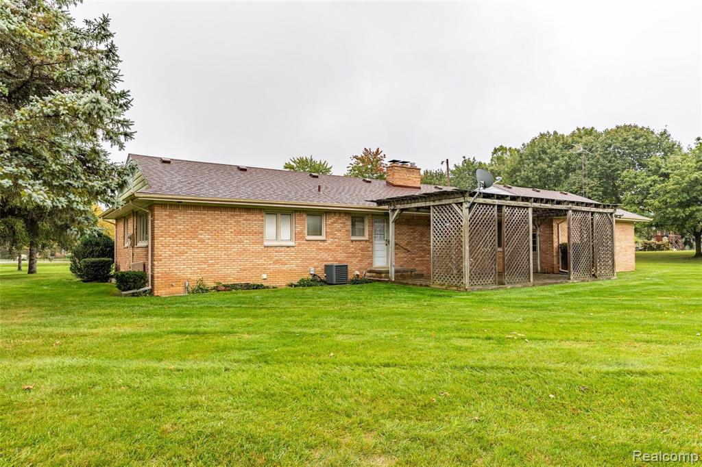 6438 South State Road Goodrich, MI 48438 - Photo 7 of 38