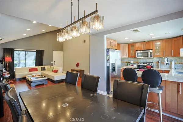 $939,000 | 12 Silverwood, Unit 19, Irvine, CA 92604
