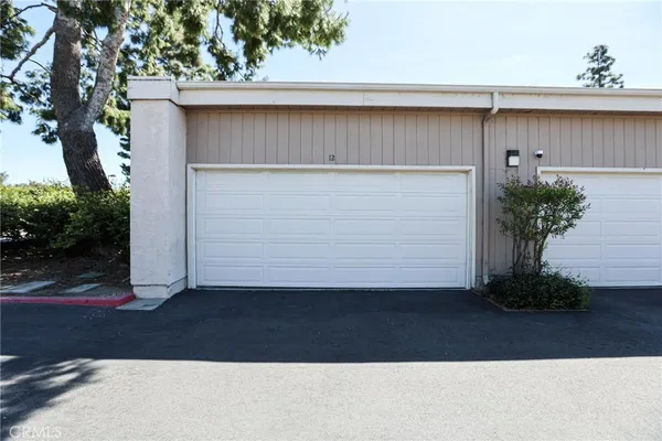 $939,000 | 12 Silverwood, Unit 19, Irvine, CA 92604
