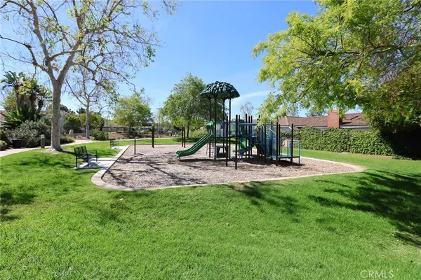 $939,000 | 12 Silverwood, Unit 19, Irvine, CA 92604