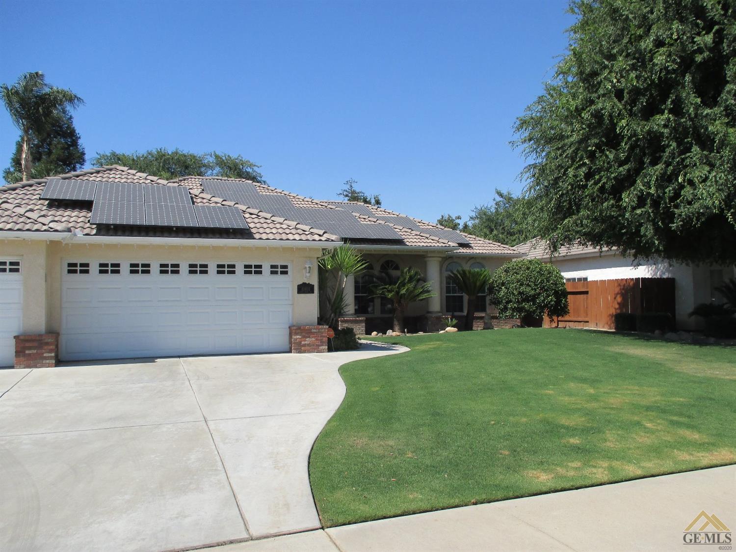 10800 4 Bears Drive Bakersfield, CA 93312 - Photo 2 of 35