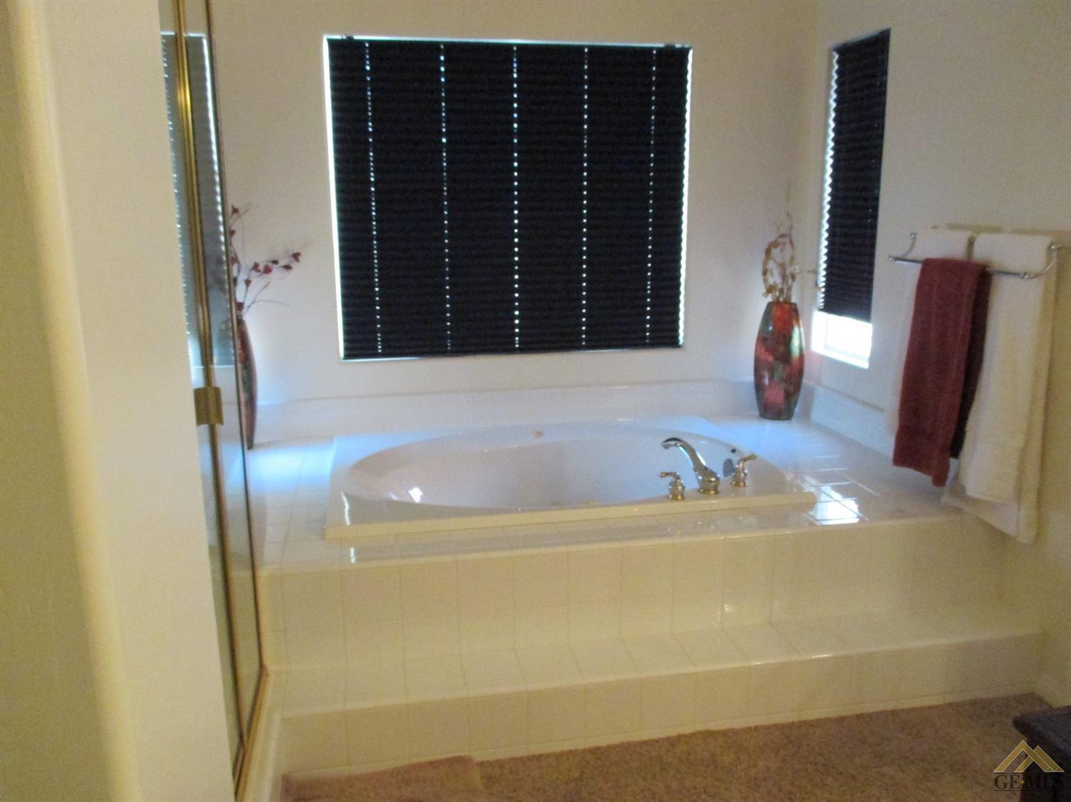 10800 4 Bears Drive Bakersfield, CA 93312 - Photo 24 of 35