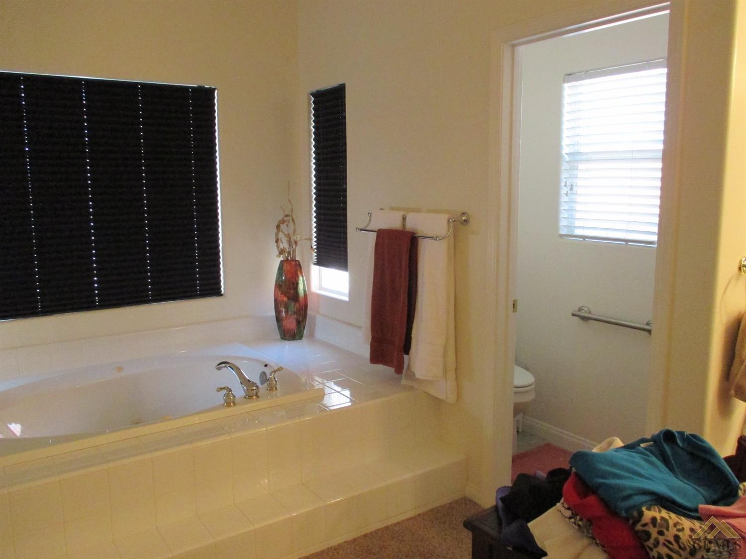 10800 4 Bears Drive Bakersfield, CA 93312 - Photo 25 of 35