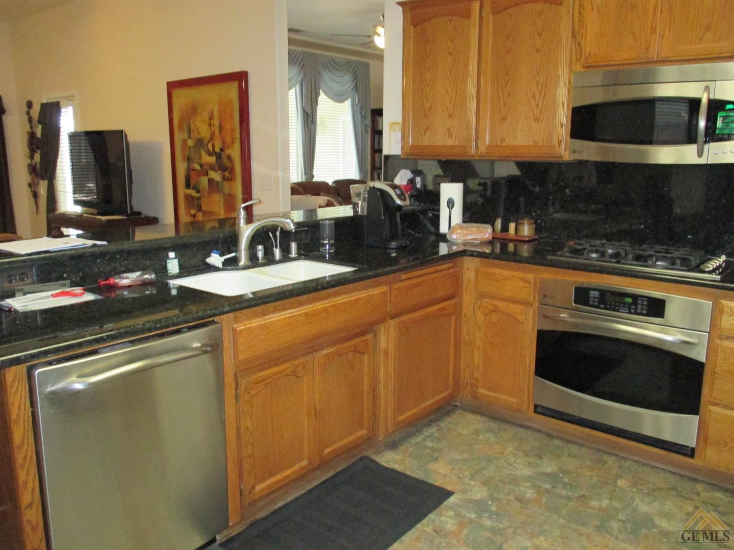 10800 4 Bears Drive Bakersfield, CA 93312 - Photo 9 of 35