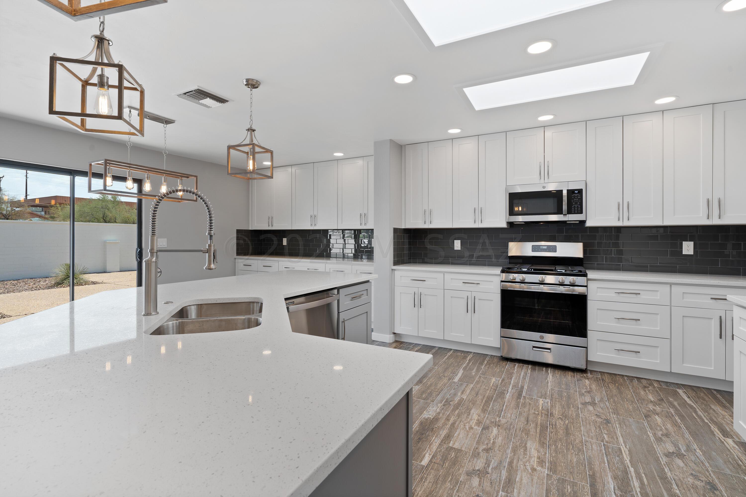 2426 East Lind Road Tucson, AZ 85719 - Photo 12 of 37 Gallery Image 12