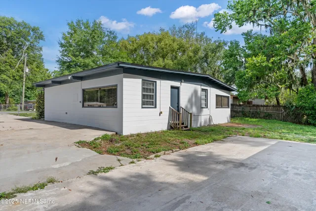 $249,800 | 3744 Eve Drive East, Jacksonville, FL 32246