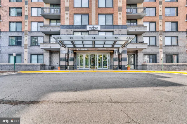 $315,000 | 2451 Midtown Avenue, Unit 1413, Alexandria, VA 22303