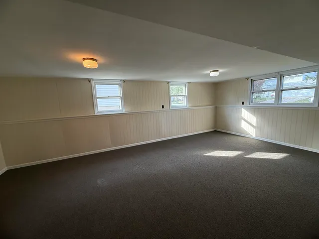 $269,000 | 254 Sycamore Lane, Munster, IN 46321