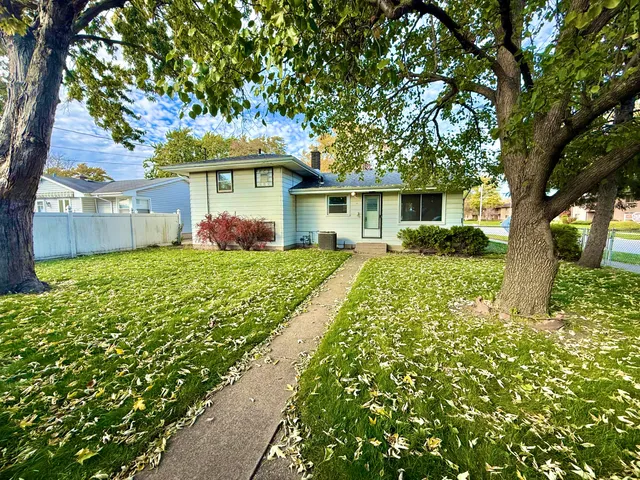 $269,000 | 254 Sycamore Lane, Munster, IN 46321