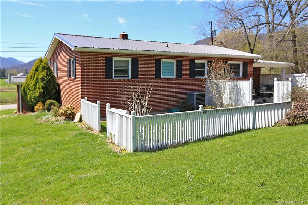 31 Osborne Ridge Road Canton, NC 28716 - Photo 5 of 17