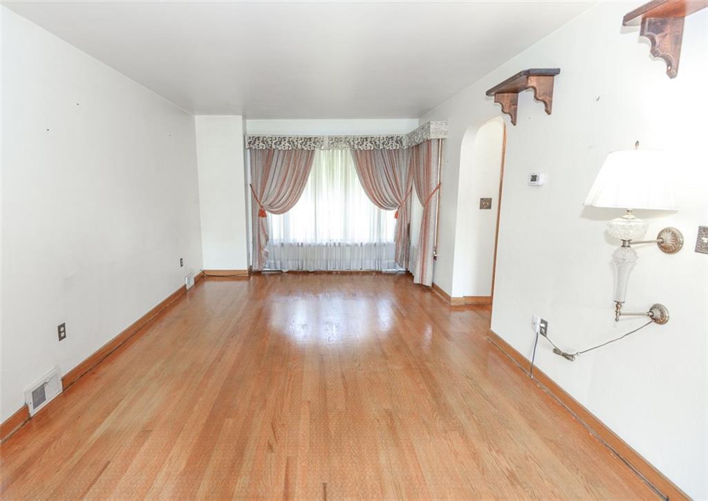 751 Millers Run Road Cecil, PA 15321 - Photo 3 of 25 Gallery Image 3
