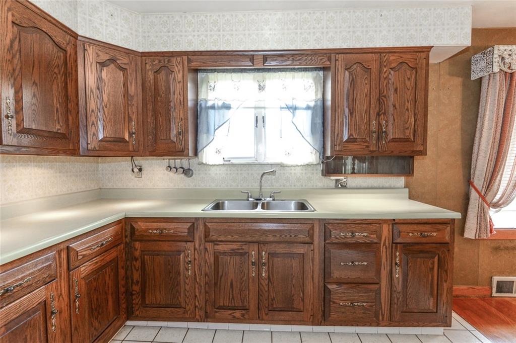 751 Millers Run Road Cecil, PA 15321 - Photo 9 of 25 Gallery Image 9