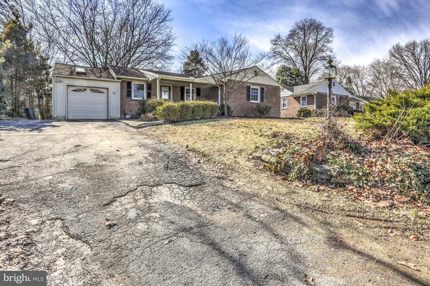 1812 Ridgeview Avenue Lancaster, PA 17603 - Photo 5 of 45 Gallery Image 5