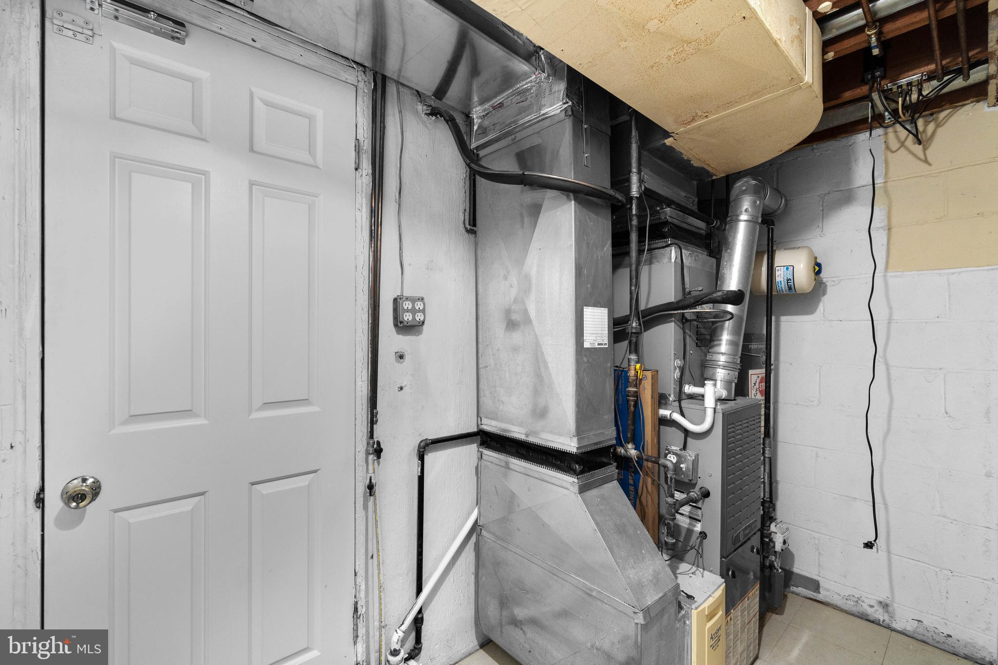 3421 Dunran Road Baltimore, MD 21222 - Photo 30 of 41 Storage