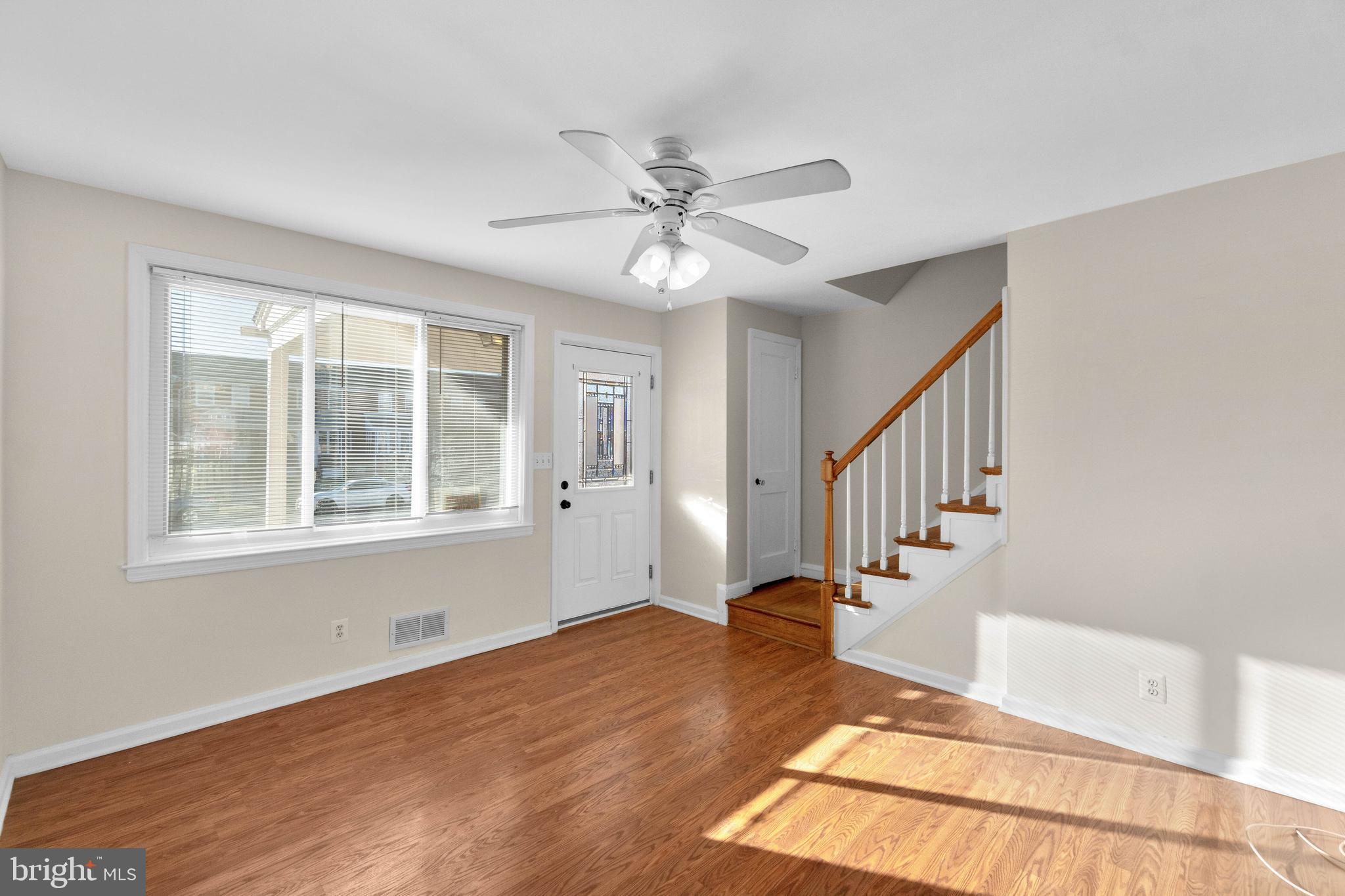 3421 Dunran Road Baltimore, MD 21222 - Photo 5 of 41 Living Room