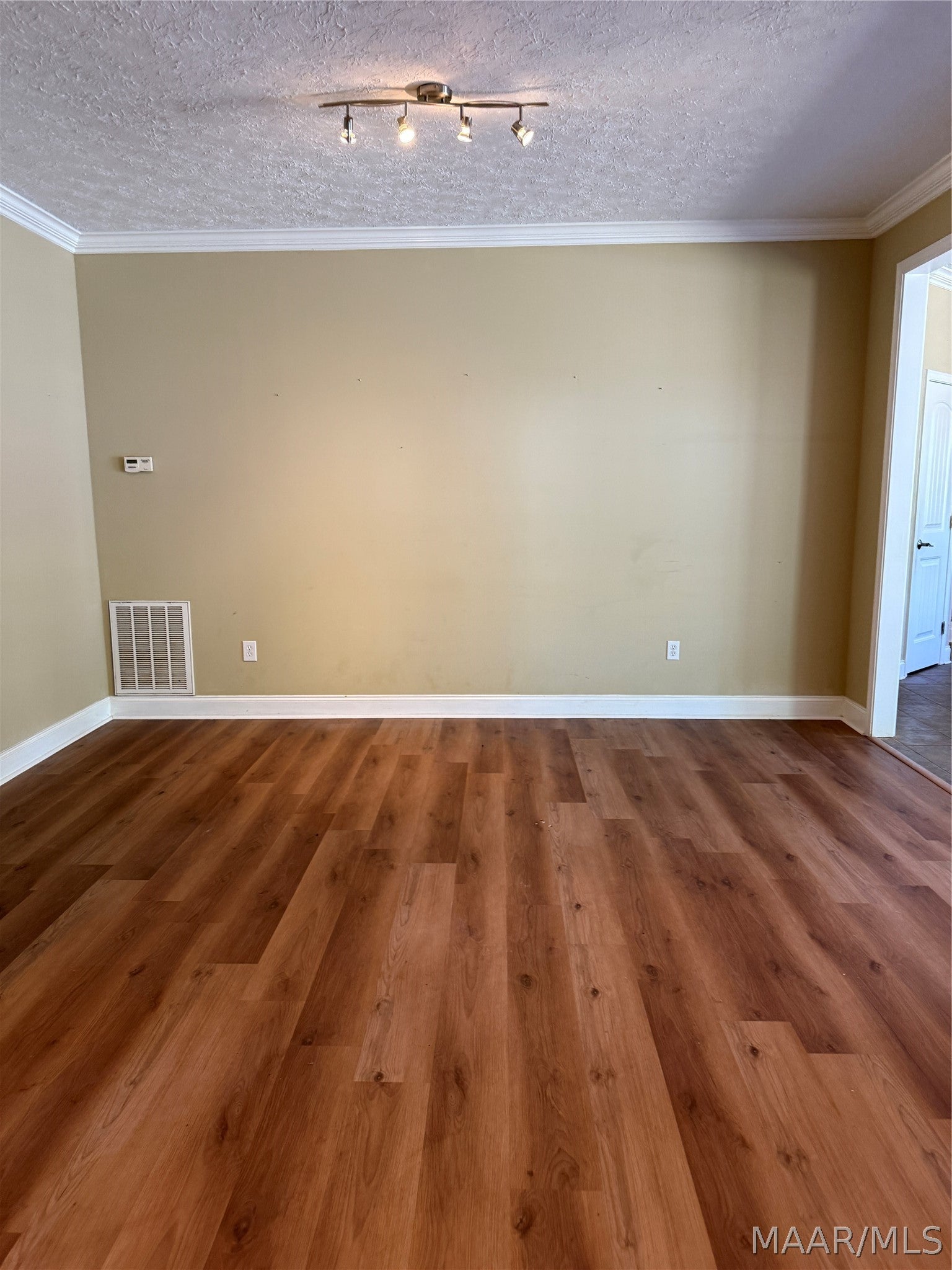 708 Lola Road Prattville, AL 36067 - Photo 5 of 17 Gallery Image 5