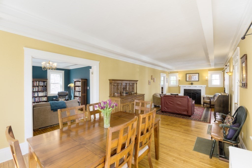 18 St Elmo Road Worcester, MA 01602 - Photo 4 of 28 Gallery Image 4