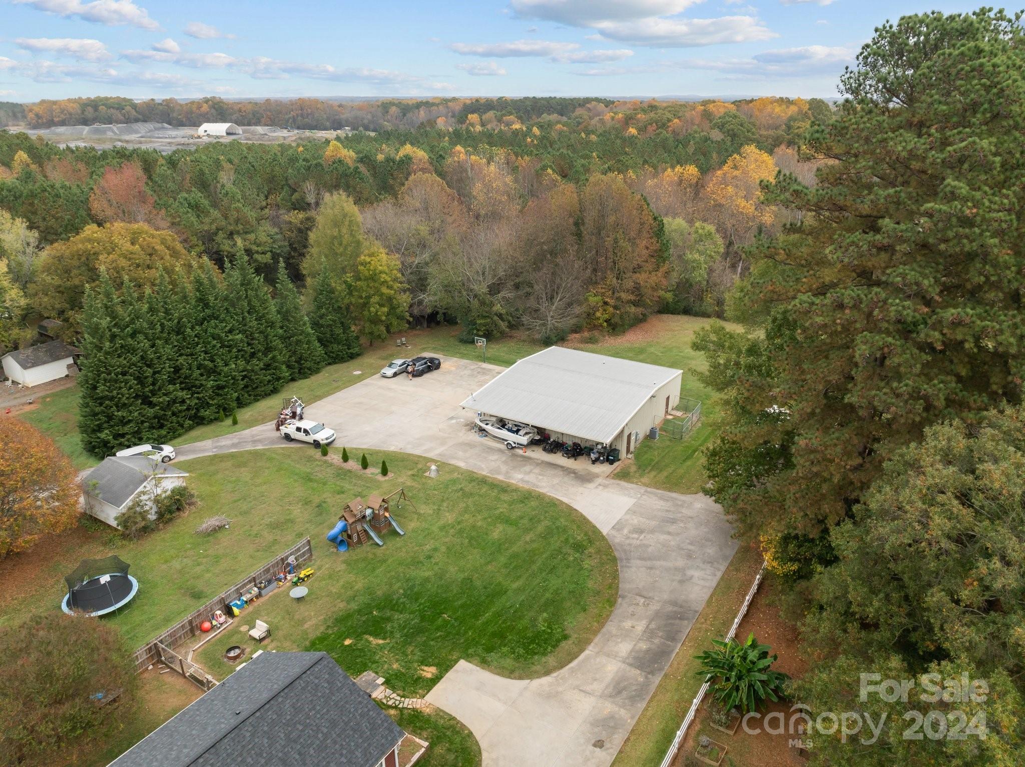 585 Dukeville Road Salisbury, NC 28146 - Photo 32 of 48 Gallery Image 32