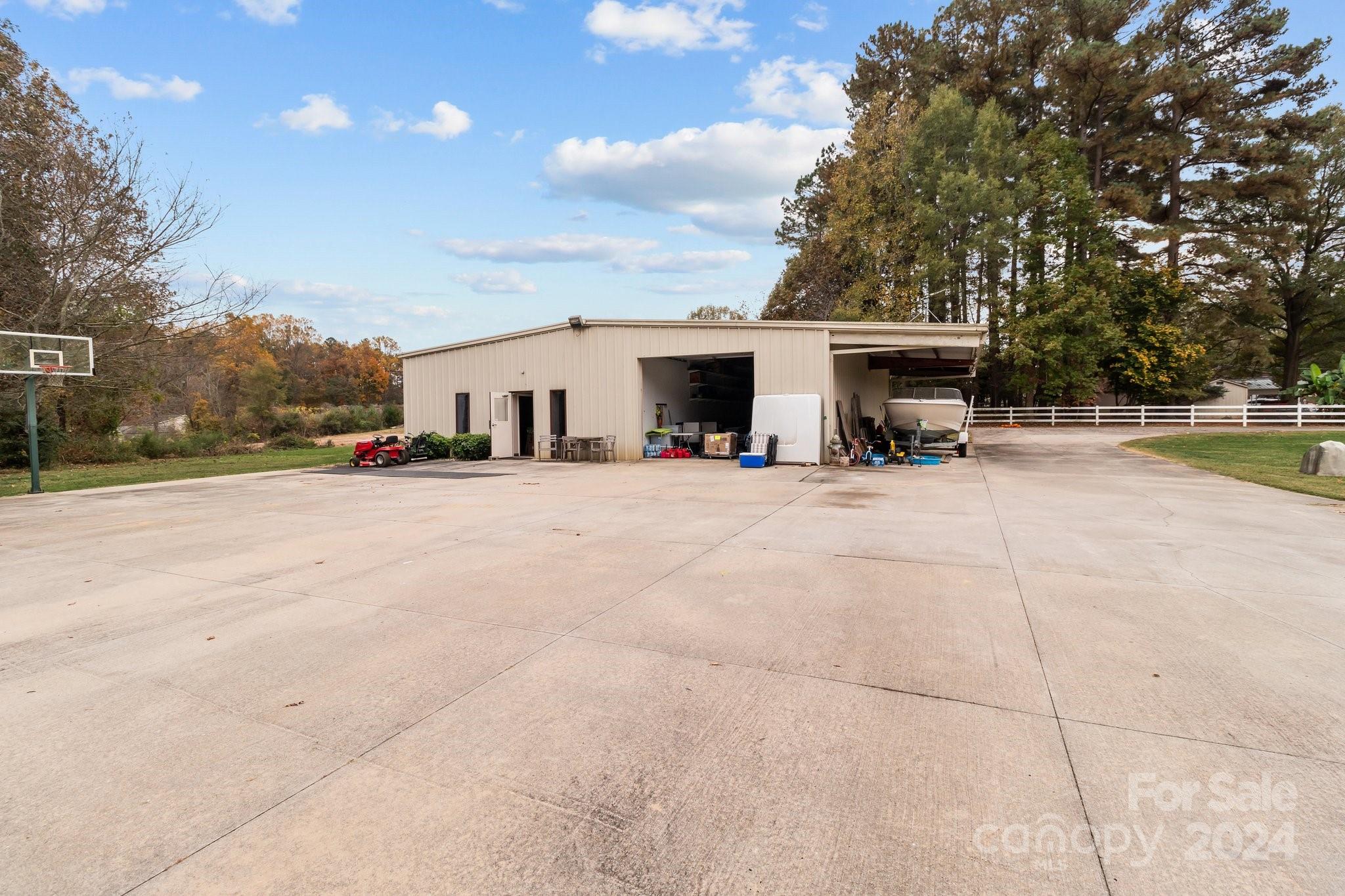 585 Dukeville Road Salisbury, NC 28146 - Photo 36 of 48 Gallery Image 36