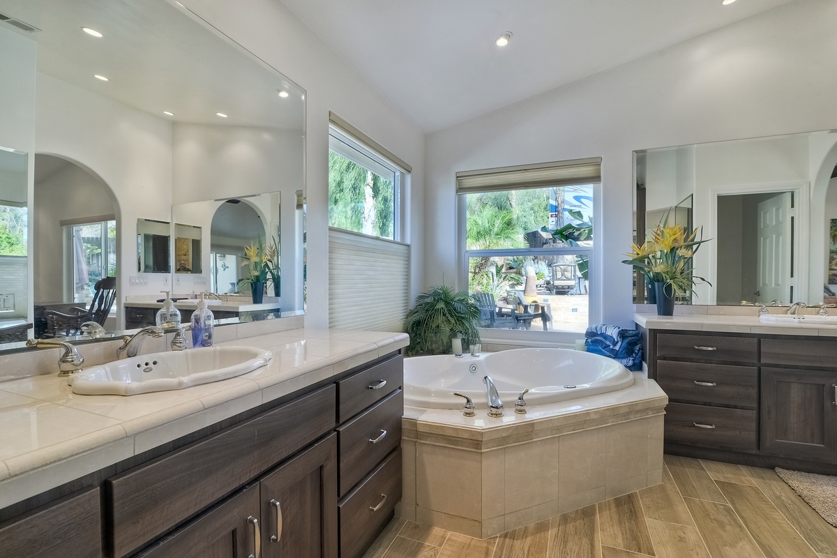 26066 Matlin Road Ramona, CA 92065 - Photo 14 of 25 deep tub