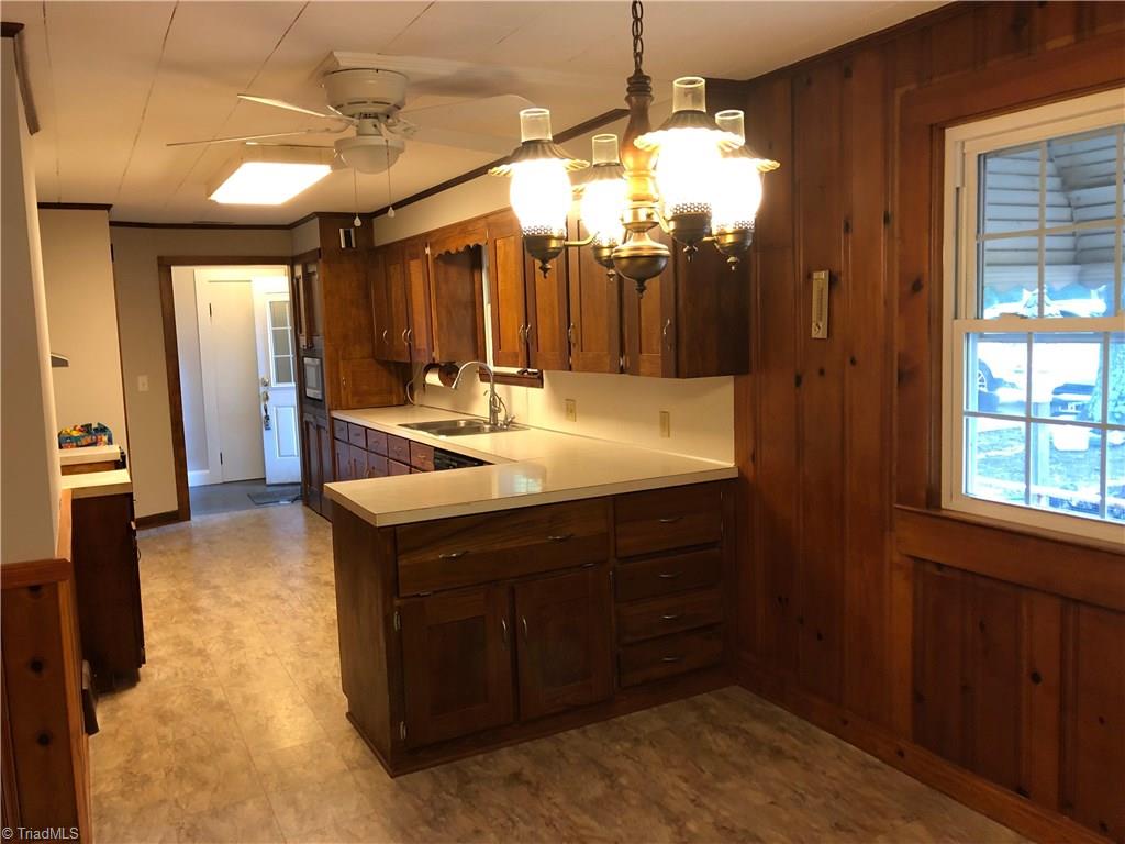144 Sunset Road Clemmons, NC 27012 - Photo 3 of 17 Gallery Image 3