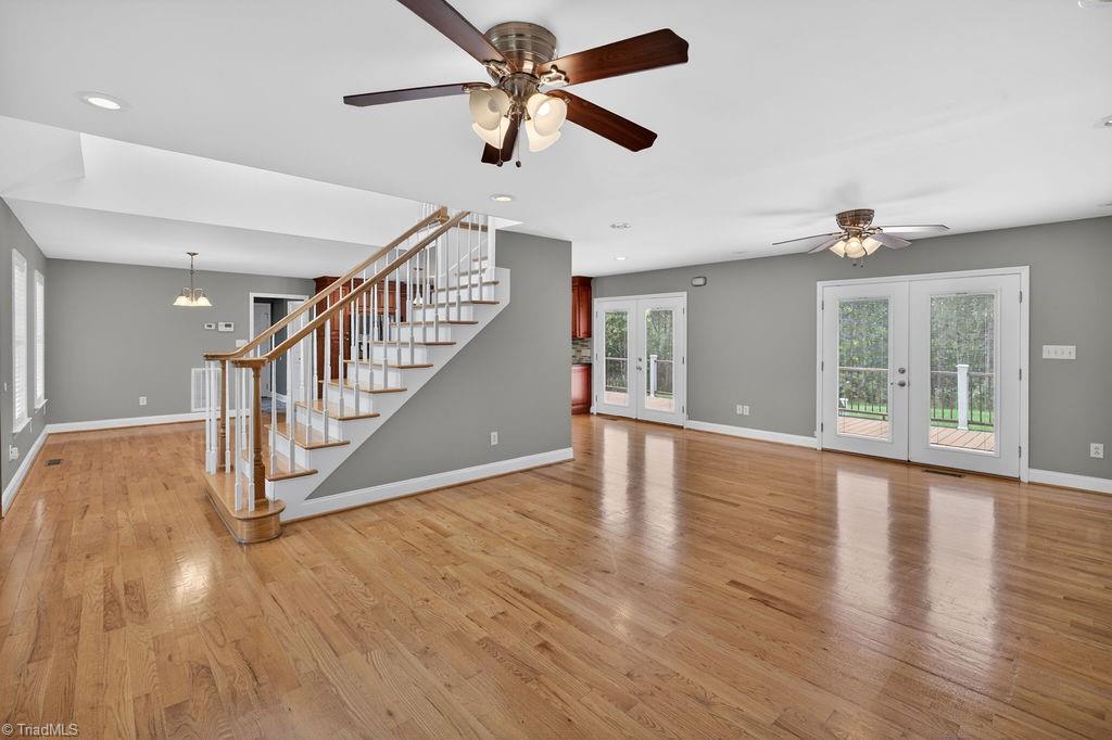 383 Simmons Road Pilot Mountain, NC 27041 - Photo 5 of 49