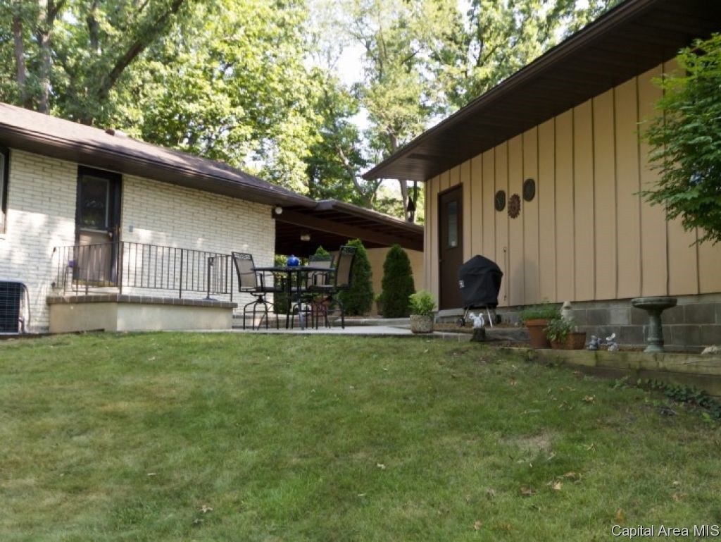 36 Maple Grove Lane Springfield, IL 62712 - Photo 16 of 22