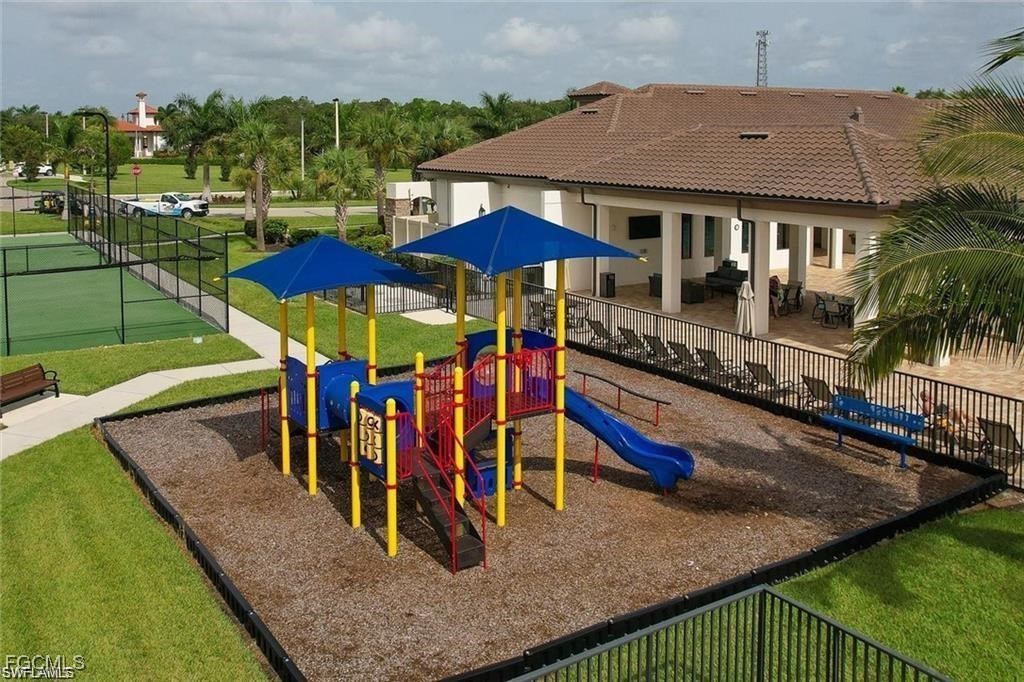 14309 Oviedo Place Fort Myers, FL 33905 - Photo 28 of 30 an aerial view of a house
