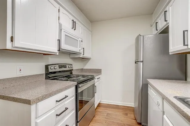 $1,595 | 144 Meador Lane, Burleson, TX 76028