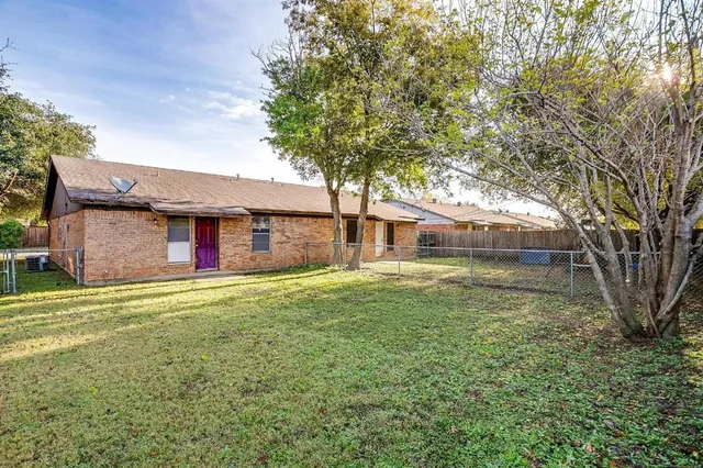 $1,595 | 144 Meador Lane, Burleson, TX 76028