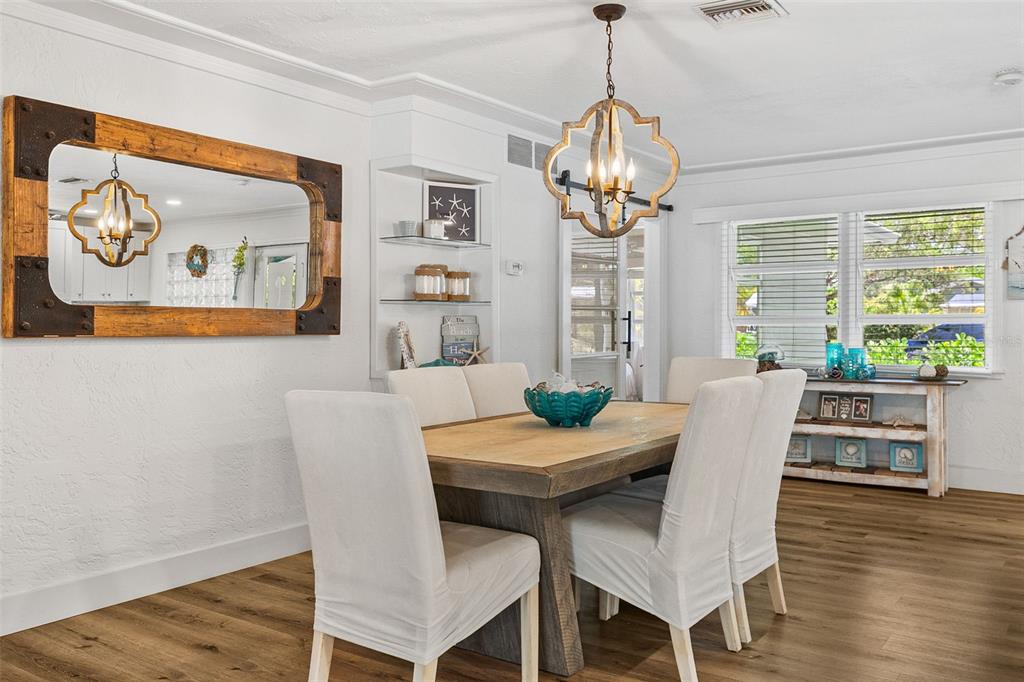 2215 Hibiscus Street Sarasota, FL 34239 - Photo 19 of 61