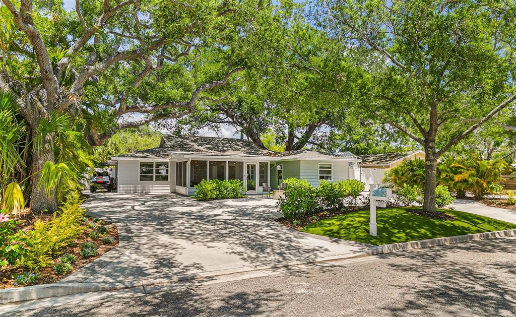 2215 Hibiscus Street Sarasota, FL 34239 - Photo 2 of 61