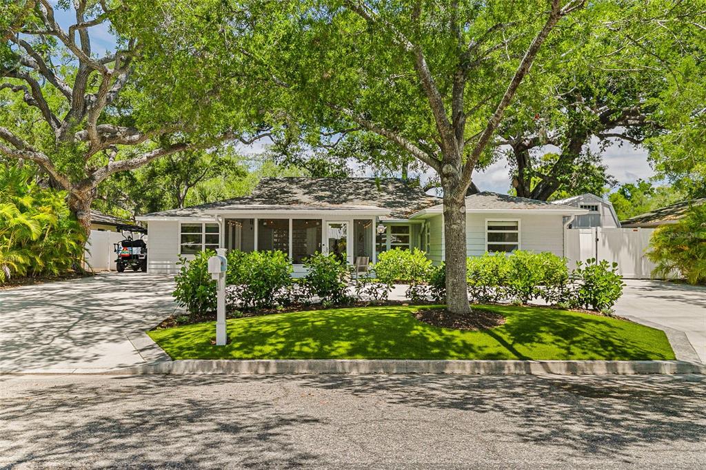 2215 Hibiscus Street Sarasota, FL 34239 - Photo 3 of 61