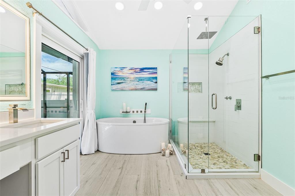2215 Hibiscus Street Sarasota, FL 34239 - Photo 32 of 61