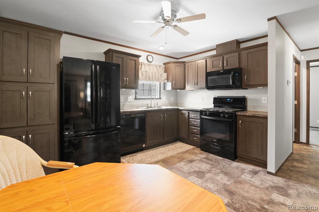 303 Toucan Street Rochester, MI 48309 - Photo 5 of 21