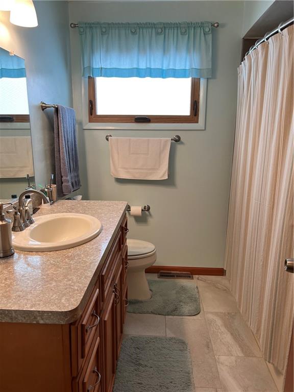1027 Christy Road Hermitage, PA 16148 - Photo 18 of 25 Main floor bathroom, nicely updated