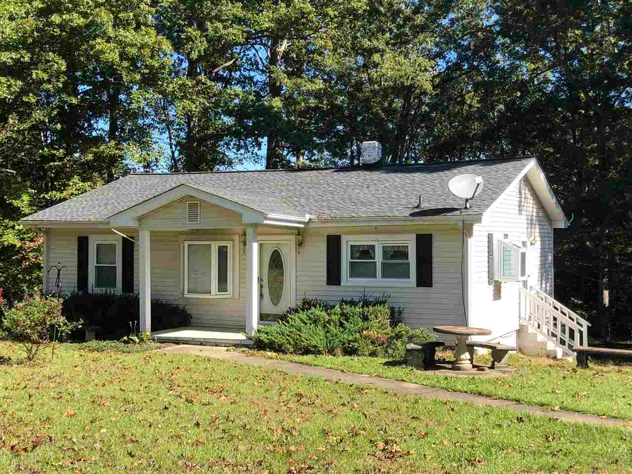 213 Redland Road Landrum, SC 29356 - Photo 2 of 19
