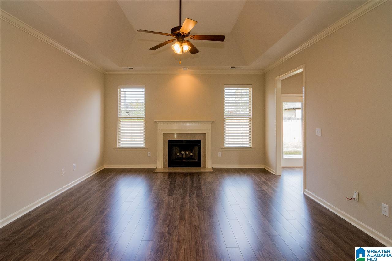 835 Barkley Drive Alabaster, AL 35007 - Photo 2 of 25